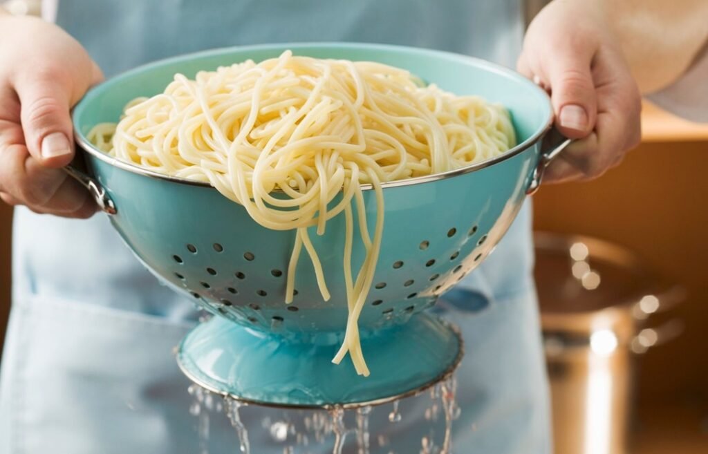 This image has an empty alt attribute; its file name is Drain-the-Pasta1-1024x657.jpeg